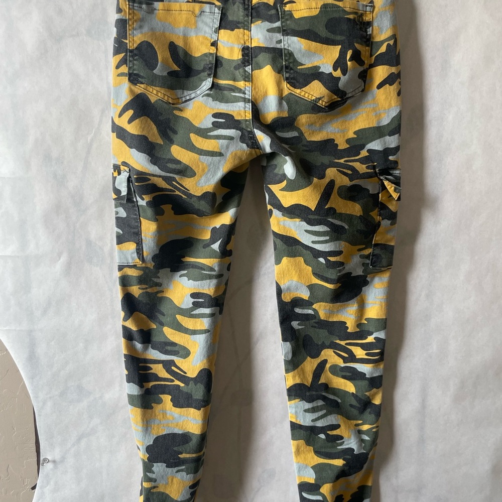 Camouflage Jeans